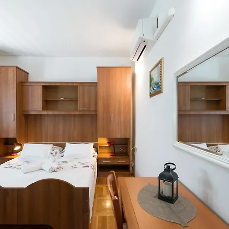 Sanela Pensionat Pomena