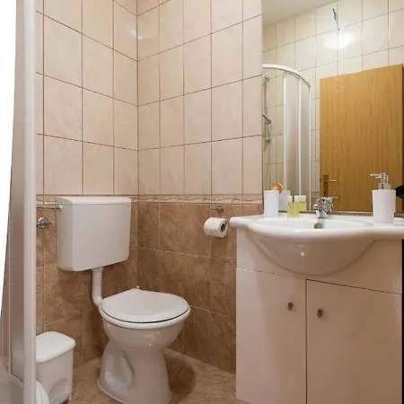 Pensionat Sanela Pomena