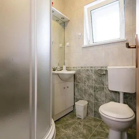 Sanela Casa de hóspedes Pomena