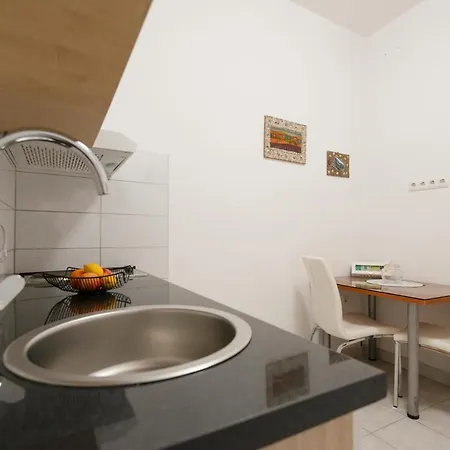 Pensionat Sanela Pomena