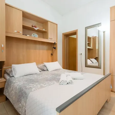 Sanela 3* Pomena